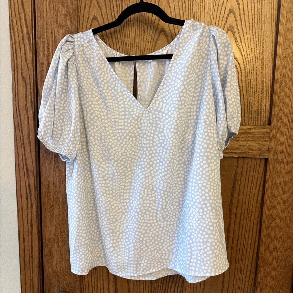 LC Lauren Conrad Light Blue Dot V-Neck Puff Sleeve Blouse